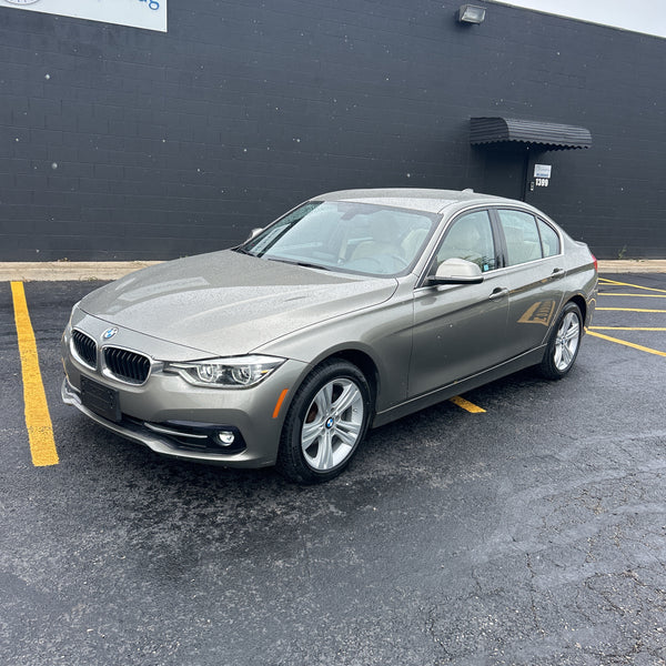 2018 BMW 330i xDrive 4D Sedan