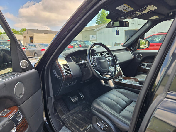 2015 Land Rover Range Rover Supercharged V8 4D SUV