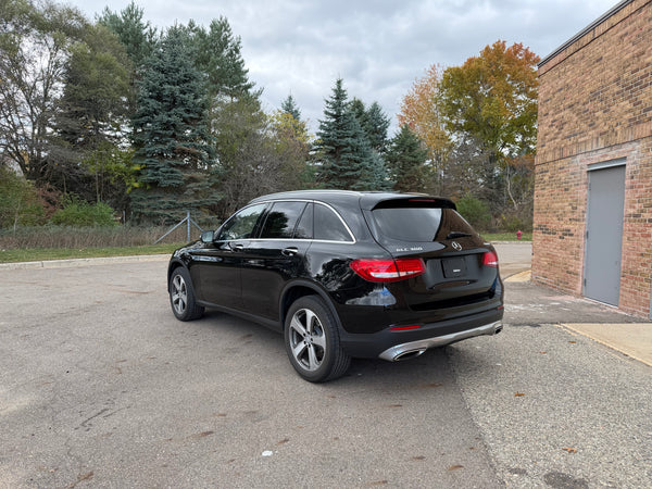 2016 Mercedes-Benz Glc300 4MATIC 4D SUV